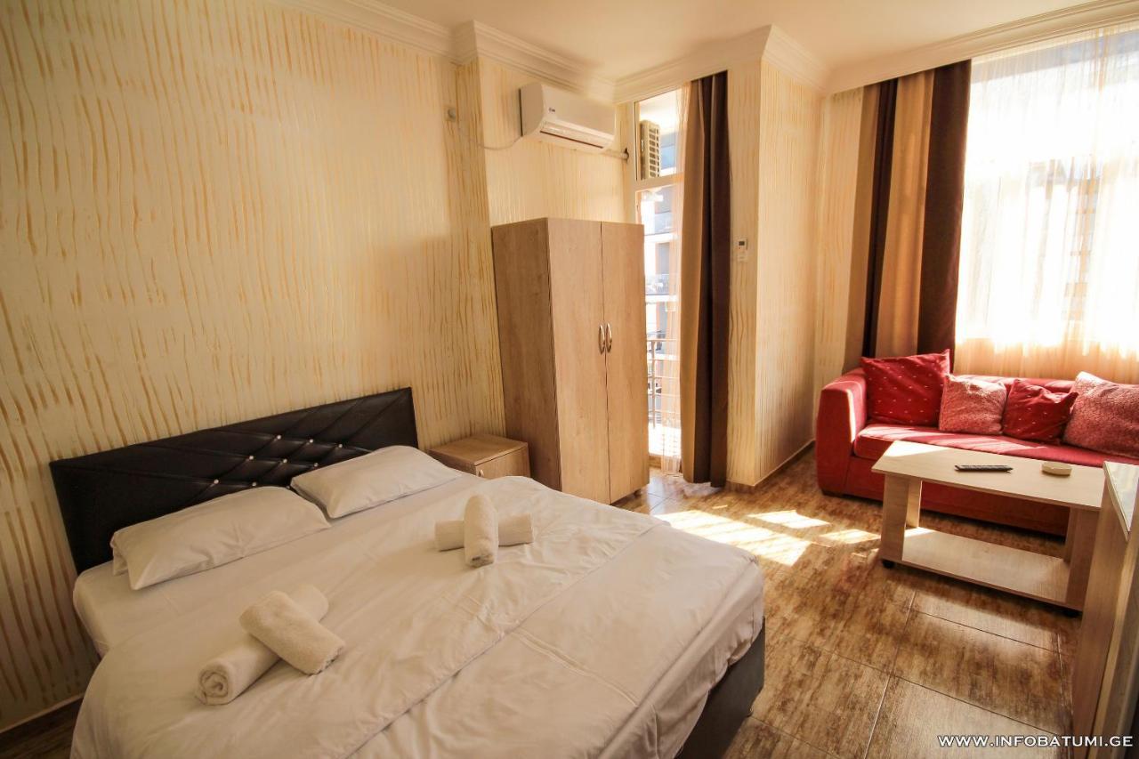 Hotel Batumi Inn Eksteriør billede