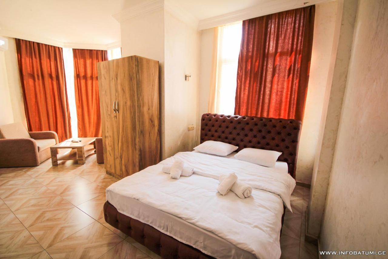 Hotel Batumi Inn Eksteriør billede
