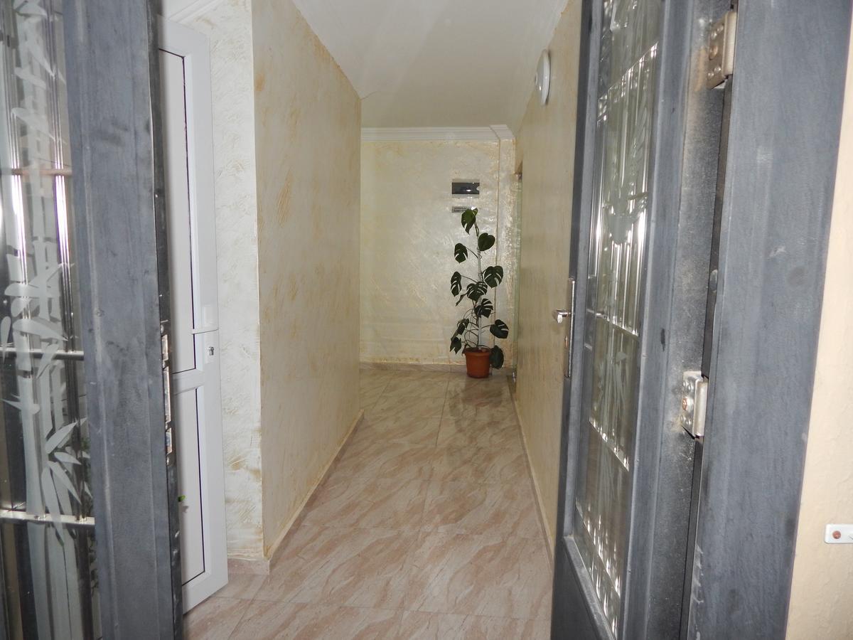 Hotel Batumi Inn Eksteriør billede